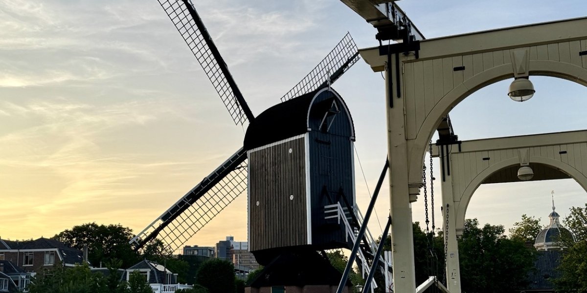 Leiden - Netherlands - wijn en spijs Leiden, Netherlands – Dutch street food and Italian wine pairing inspiration.